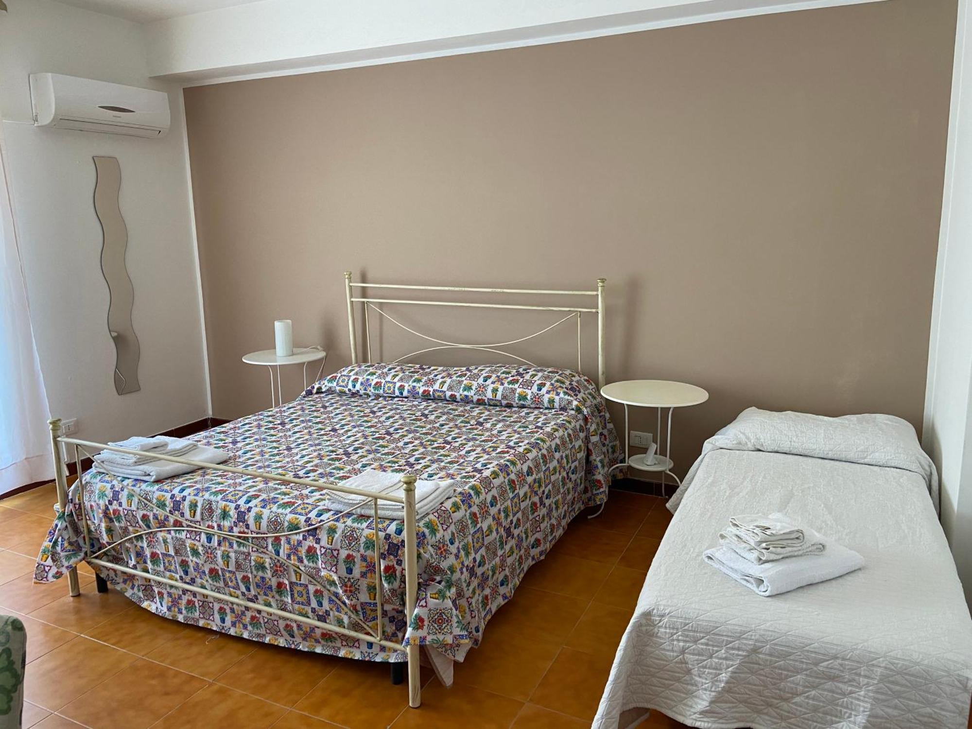 Dragonfly Rooms New Трапани Экстерьер фото